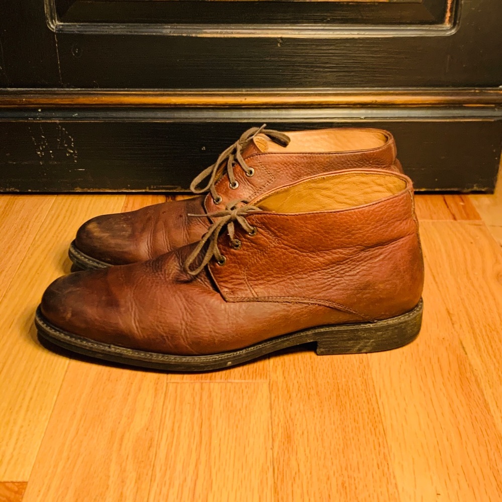 Johnston and Murphy Sheepskin Leather Chukka Boots